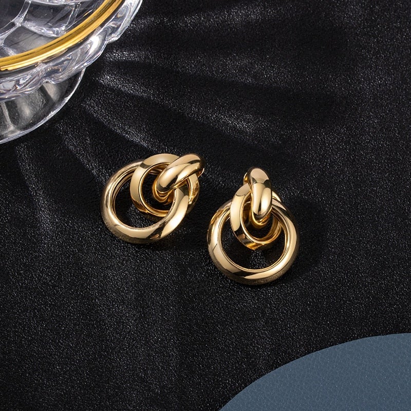 Exclusive Gold Earrings with a Luxurious design