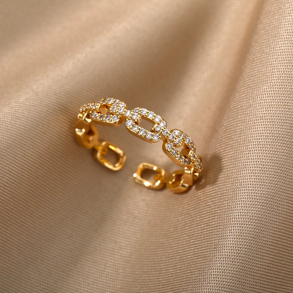 Classic Zircon Twist Chain Ring