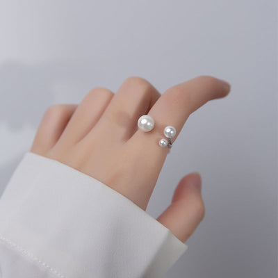 Adjustable triple freshwater pearl ring