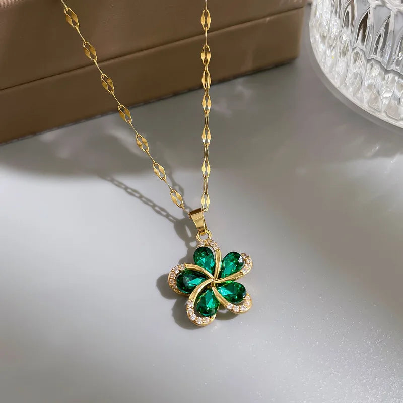 Green Zircon Flowers Pendant Necklace