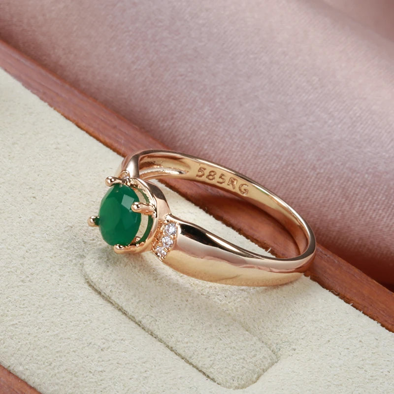Gold with Circle Cut Emerald Zircon Ring