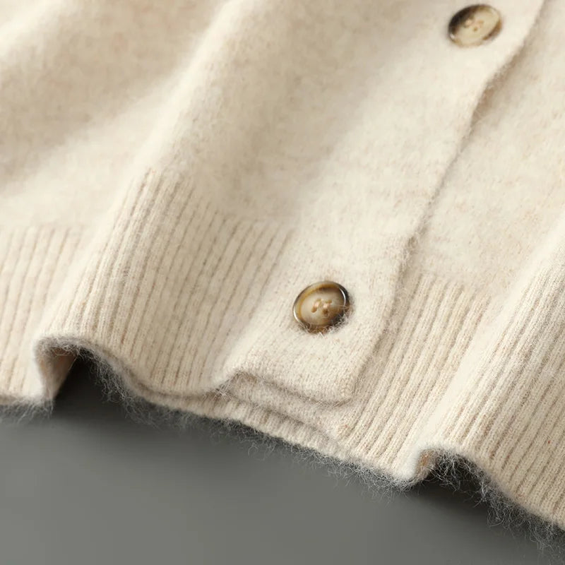 Caroline | Timeless Soft-Knit Sweater