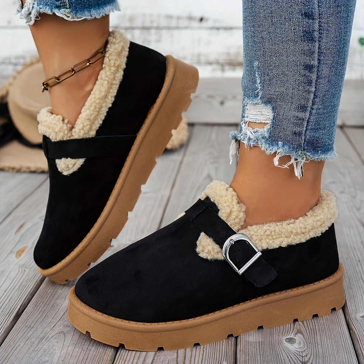 Evelyn | Cozy Stroll Clogs