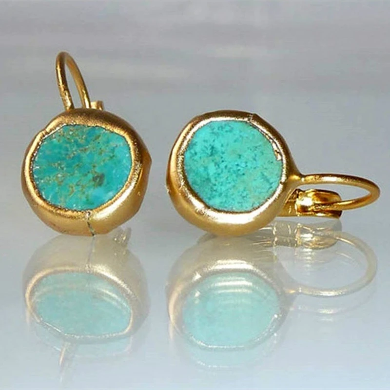 Elegant Gold Earrings with stunning Turquoise