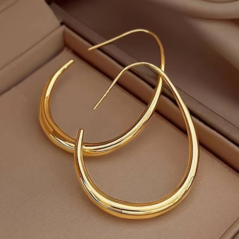 Elegant Vintage Gold Hoop Earrings